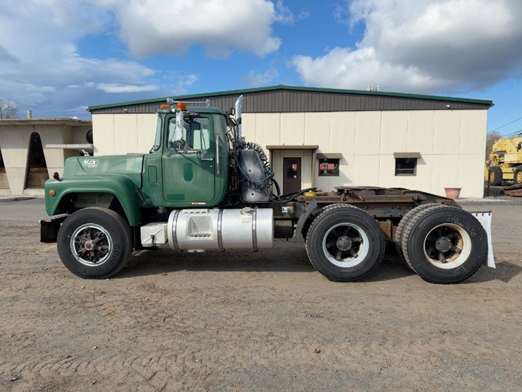 1990-mack-rd688s-image-2