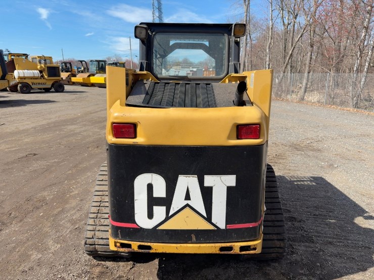 2002-caterpillar-247-image-4