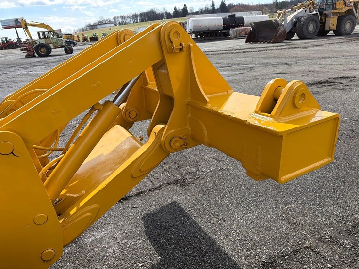 2019-deere-850k-lt-image-9