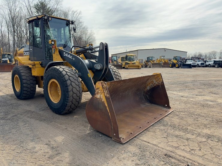 2018-deere-544k-image-7