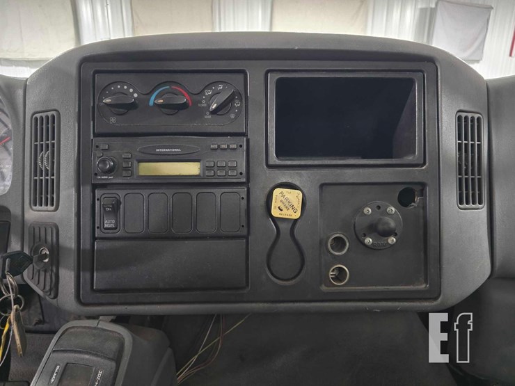 2007-international-durastar-4300-image-16