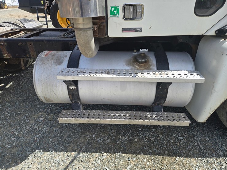 2007-massey-ferguson-8-image-15