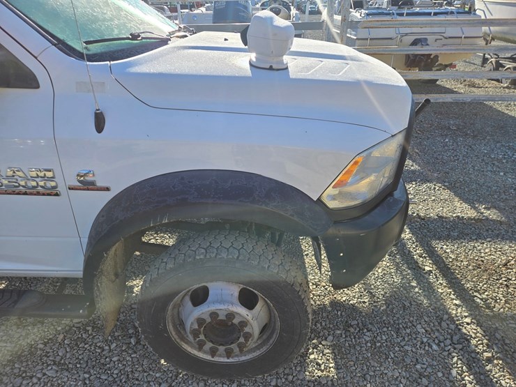 2017-massey-ferguson-8-image-13