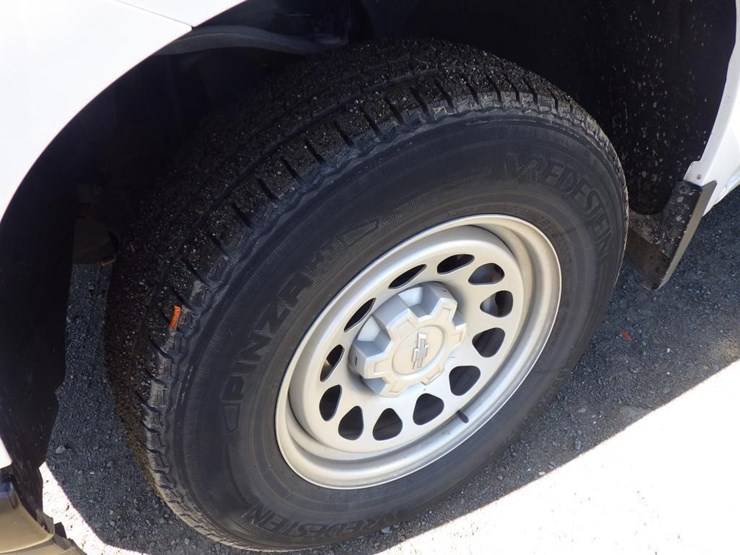 2019-chevrolet-1500-image-13