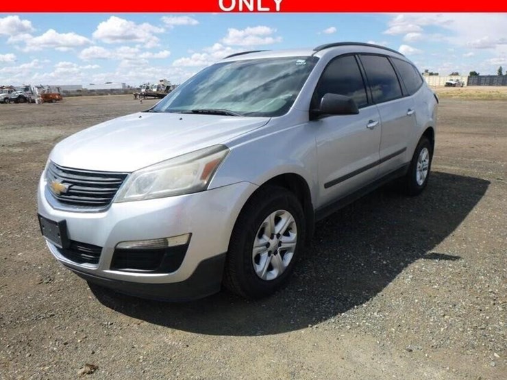 2015-chevrolet-traverse-image-1