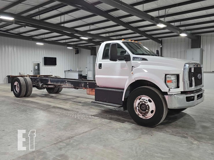 2019-ford-f750-sd-image-2