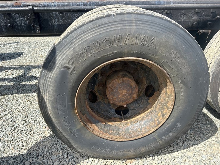 1999-mack-cl713-image-83