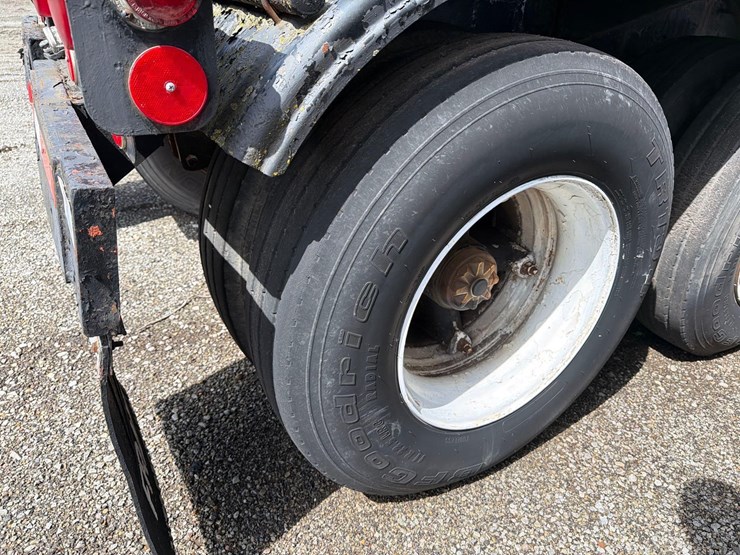 1989-fruehauf-tanker-image-11