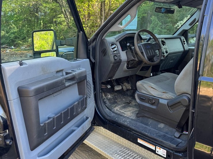 2012-ford-f450-image-12