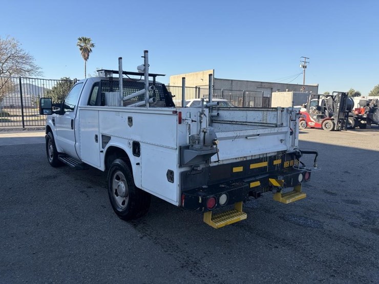 2009-ford-f350-image-4