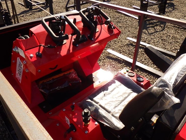 2026-agt-sda-140t-skid-steer-tracked-loader-image-10