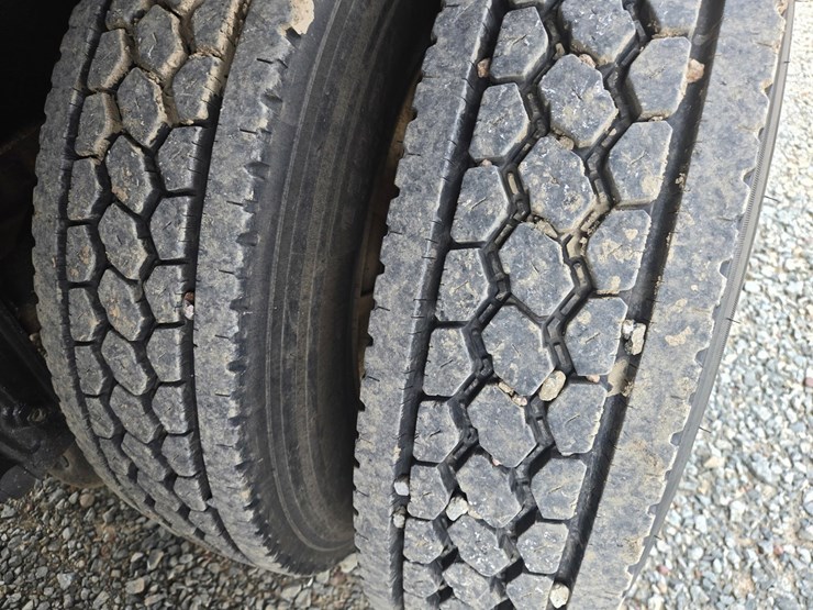 1991-peterbilt-357-image-89