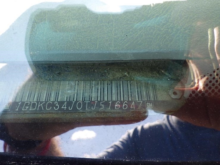 1996-gmc-3500-image-35