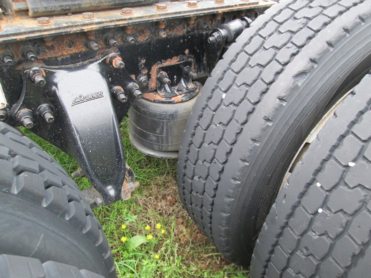 #46165-•-inop-2012-freightliner-t/a-daycab-truck-tractor-1fujgebg8clbv8611-image-16