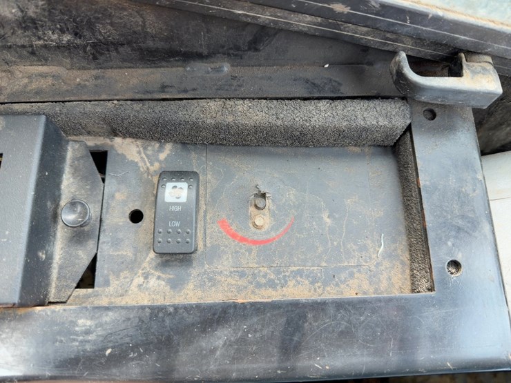 2014-caterpillar-247b3-image-20