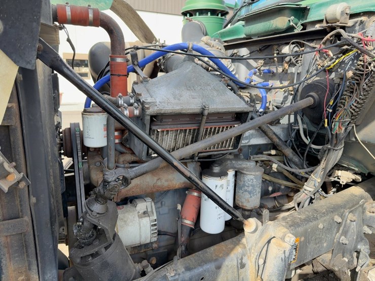 1990-mack-rd688s-image-8