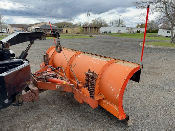 2010-mack-granite-gu713-image-11