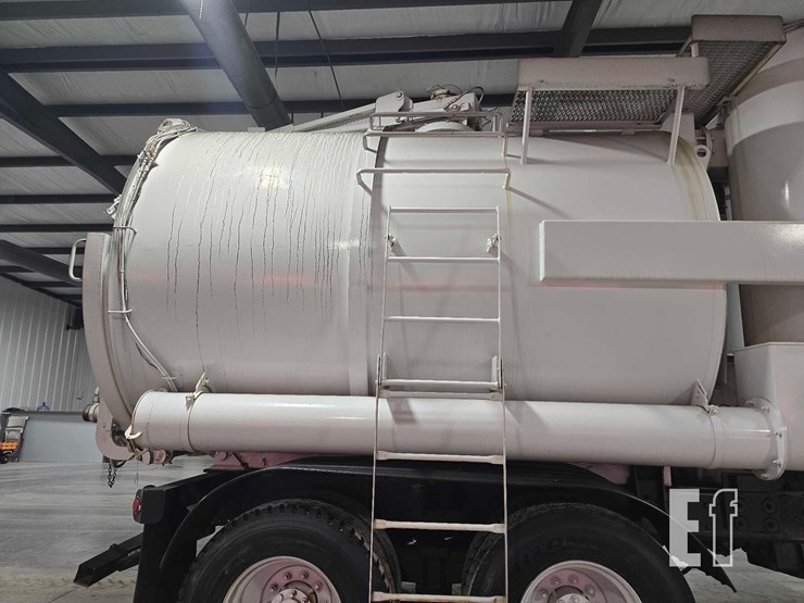 2012-international-workstar-7600-image-25