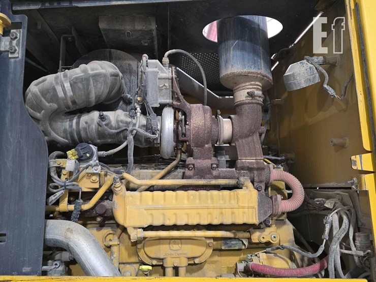 2009-deere-770g-image-23