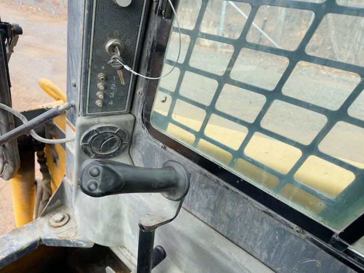 2006-gehl-5640-image-17