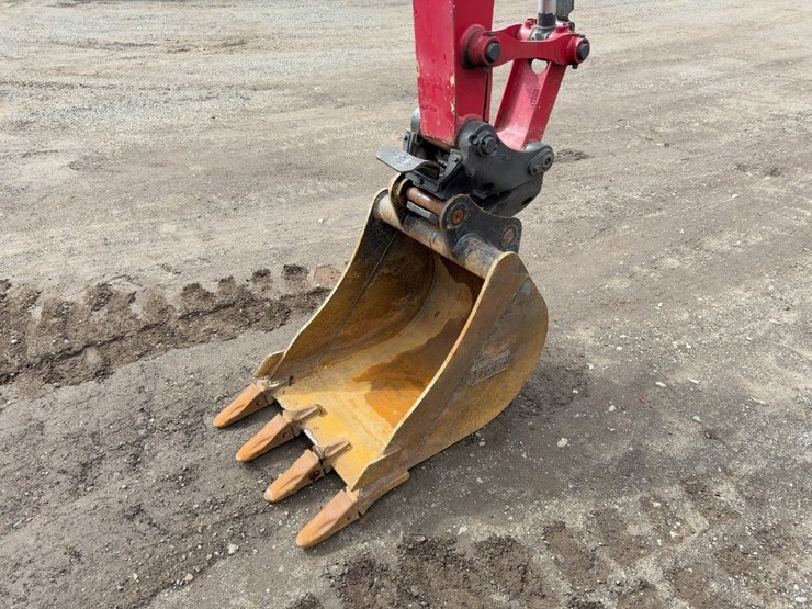 2023-yanmar-vio55-6a-image-9