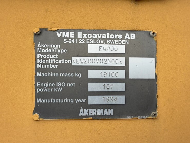 1994-akerman-ew200-image-31