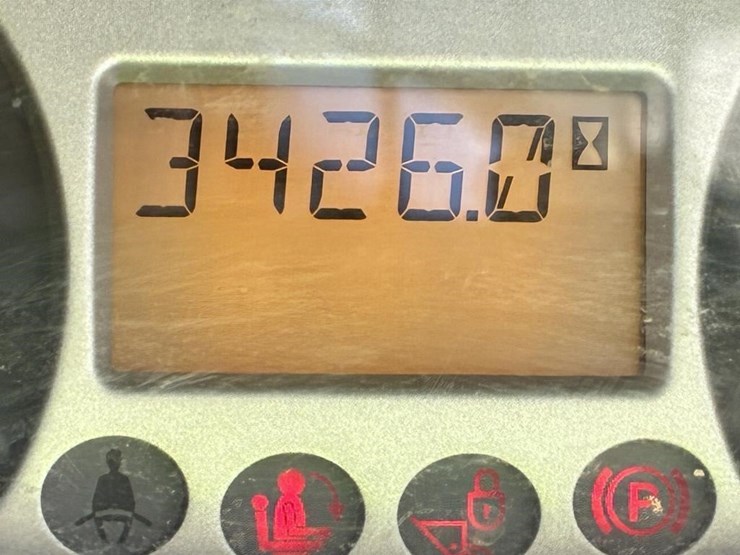 2018-bobcat-t740-image-14