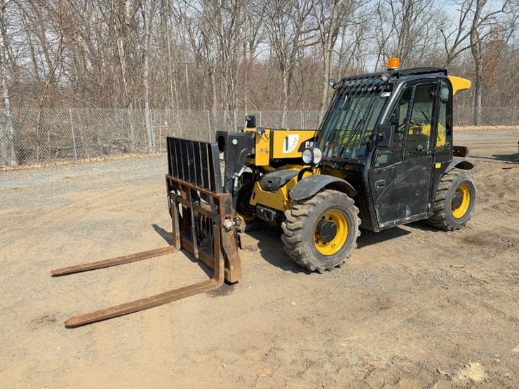 2018-caterpillar-th255c-image-1