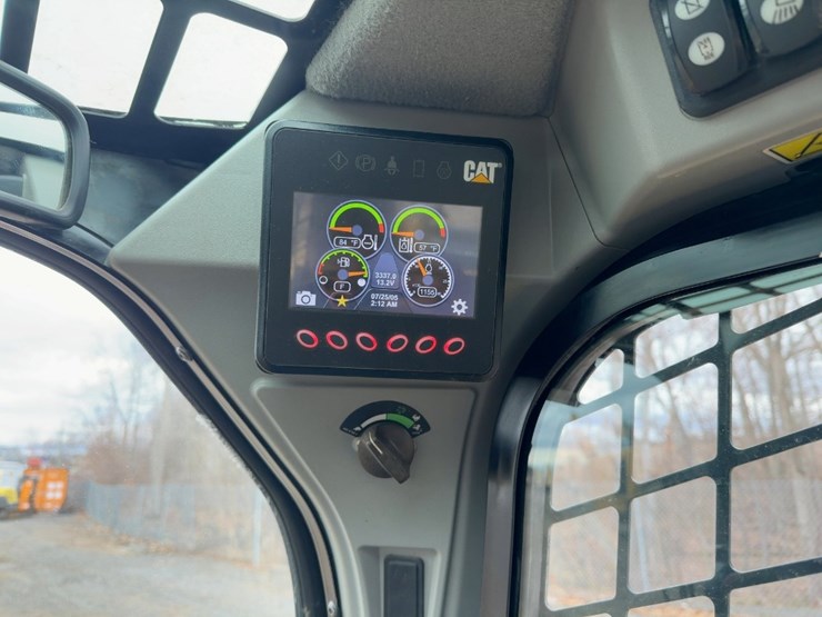 2016-caterpillar-279d-image-25