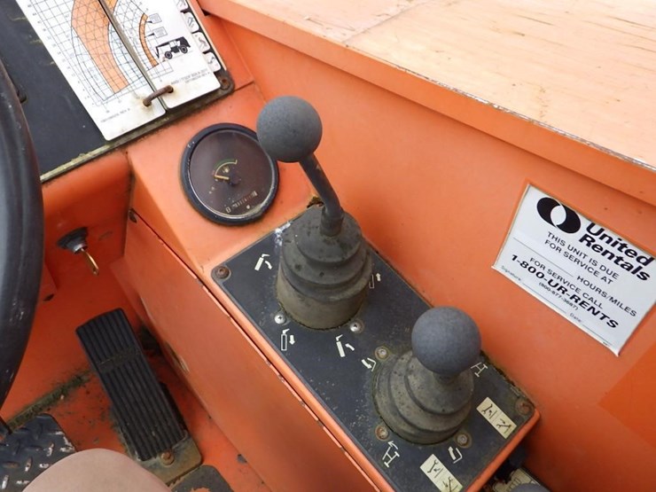 2011-jlg-10054-telescopic-reach-lift-image-37