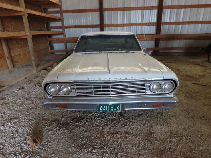 1964-chevrolet-chevelle-300-4dr-sedan-image-2