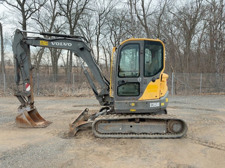 2014-volvo-ecr58d-image-2