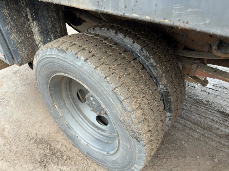 2006-ford-f550-xl-image-9