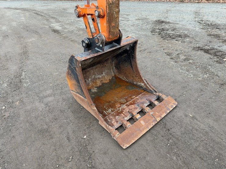 2019-doosan-dx85r-3-image-12