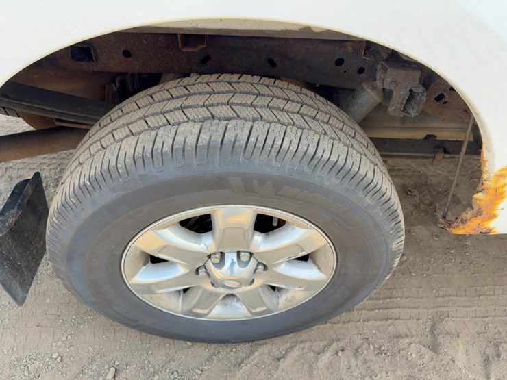 2013-ford-f150-xlt-image-9