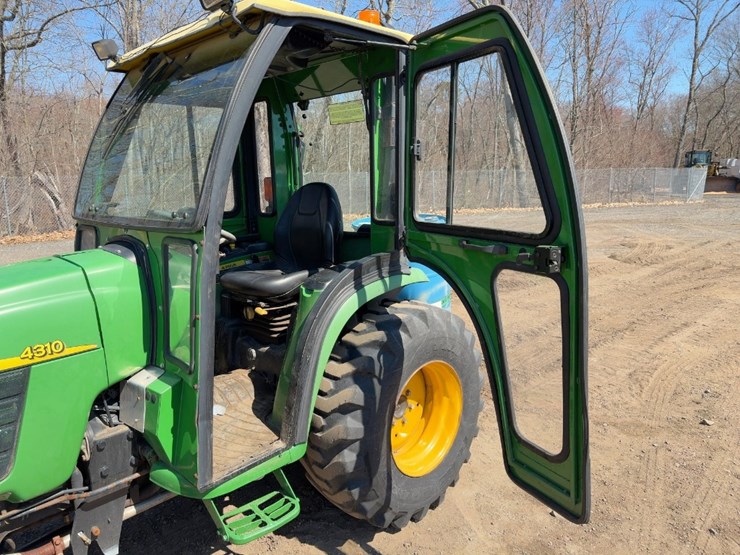 john-deere-4310-image-17
