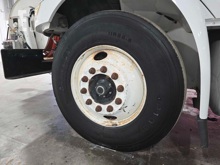 2007-international-durastar-4300-image-29