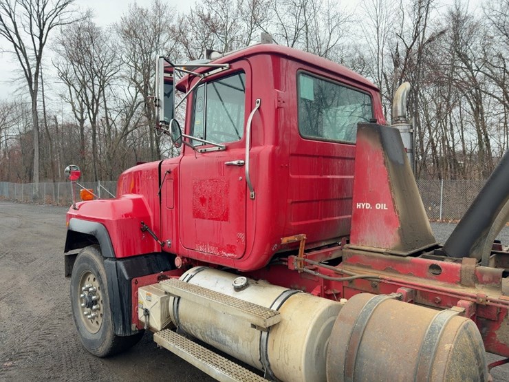 2000-mack-rd688s-image-14