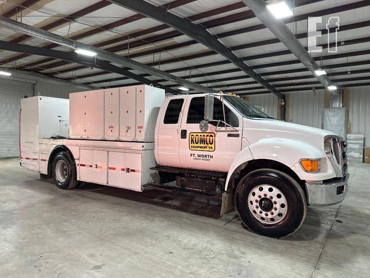 2015-ford-f750-sd-image-2