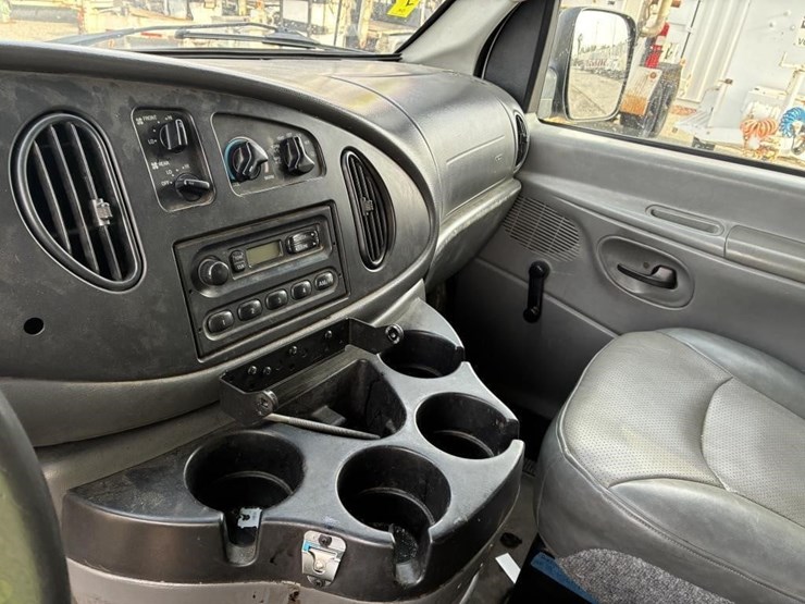2008-ford-e350-image-20
