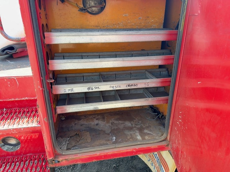 2007-ford-f750-xl-image-18