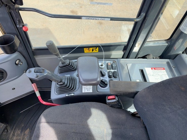 2013-komatsu-wa250pz-6-image-25