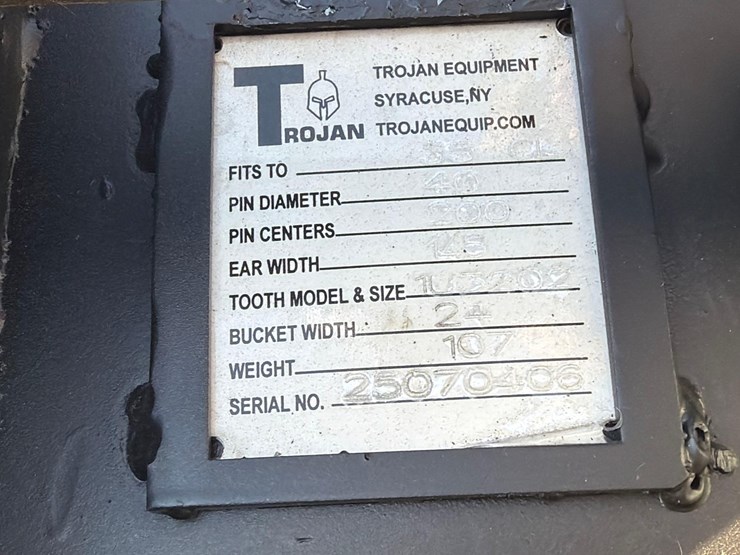 caterpillar-303-image-3