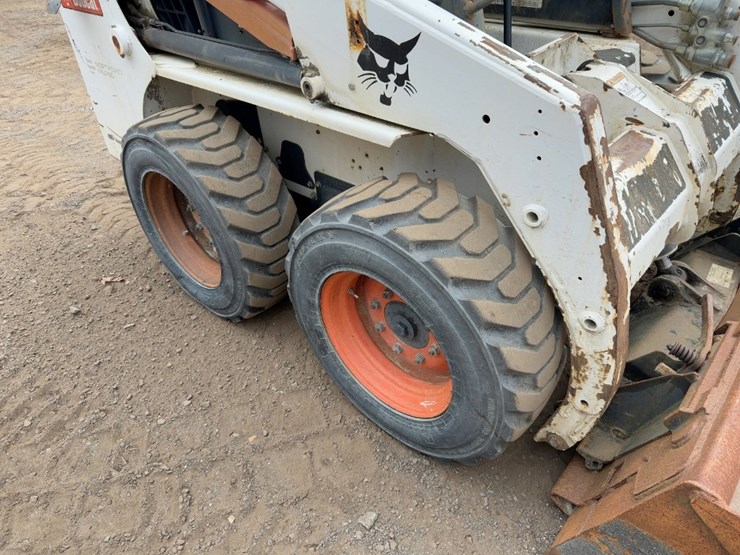 2006-bobcat-s130-image-11