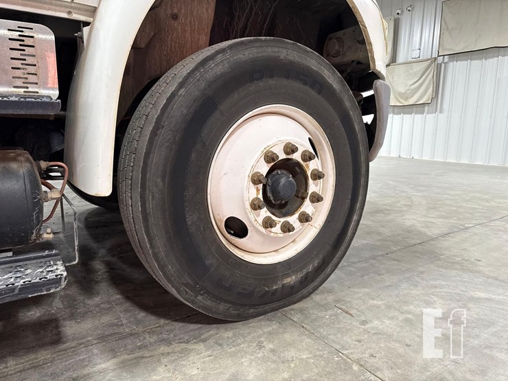 2014-international-durastar-4400-image-28