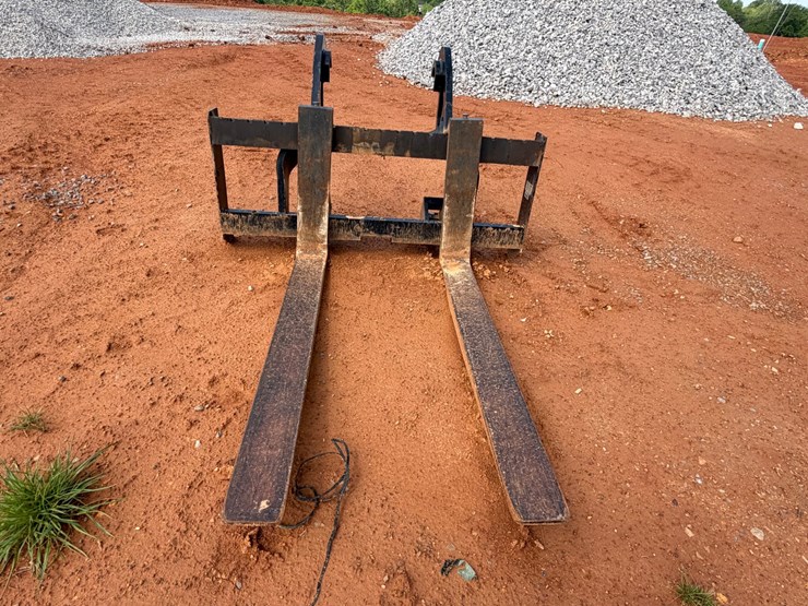 2016-caterpillar-926m-image-31