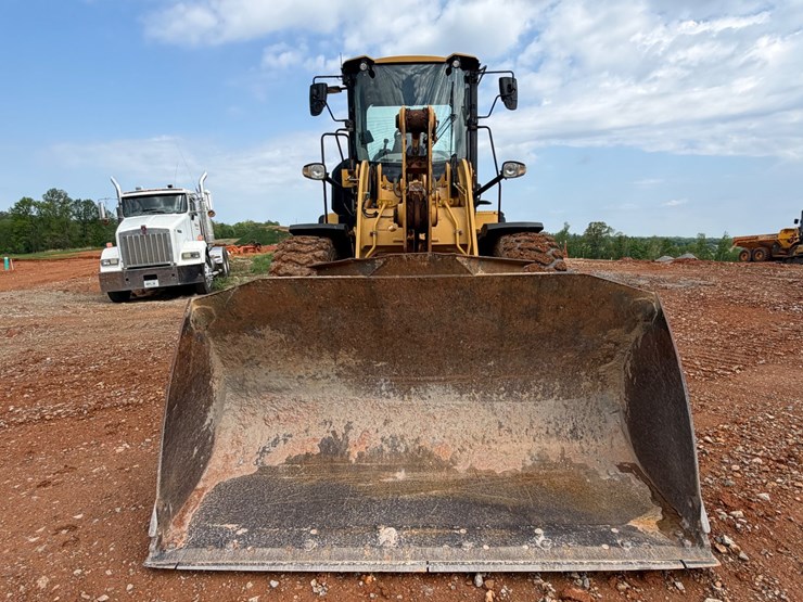 2016-caterpillar-926m-image-19