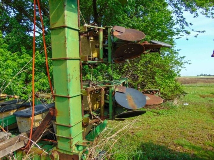 john-deere-12-image-7