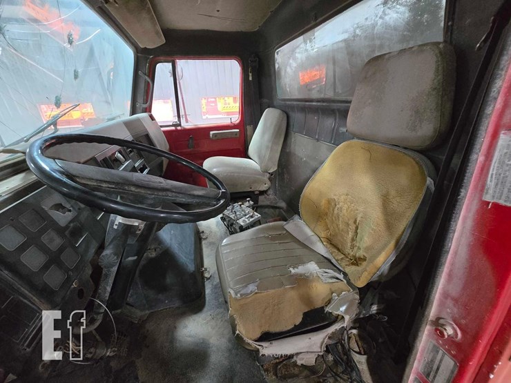 1990-international-4900-image-9