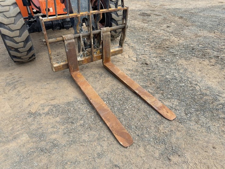 2018-sky-trak-8042-image-8